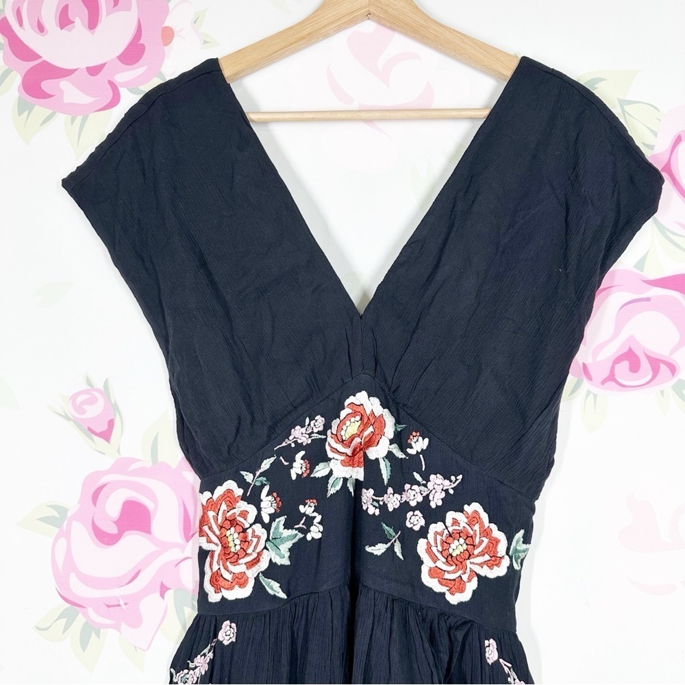NEW Free People Abbey Wrap Floral Embroidered Bohemian Black Dress S - Picture 5 of 12